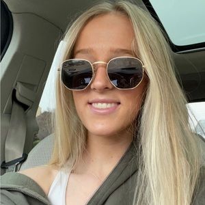 Meet your Posher, Gracie